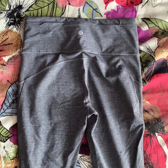 Lululemon Hit it 21’ Crop - Picture 6 of 12